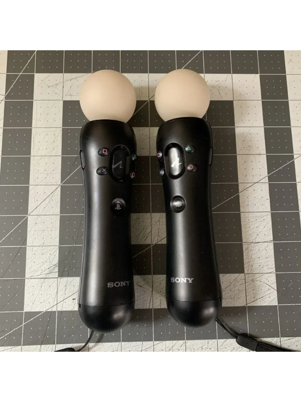 2 x Sony PlayStation Move Motion Controller (CECH-ZCM1U) PS3 PS4 VR, UNTESTED